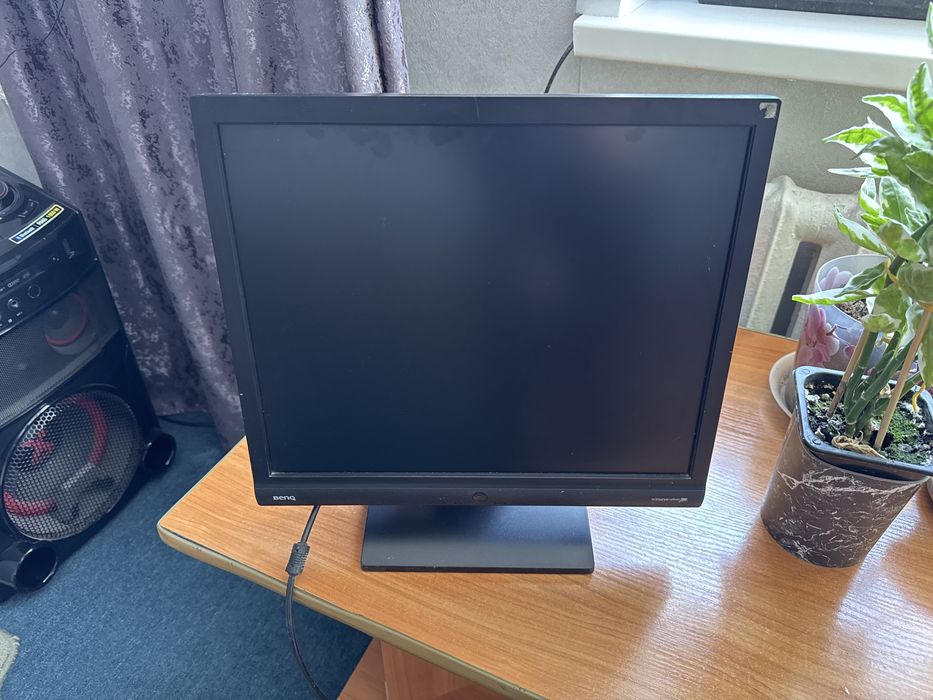 Продается монитор в хорошем состояниии. Диоганаль 16 б/у