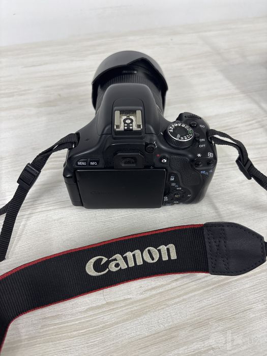 Зеркальный фотоаппарат Canon EOS 600D Kit 18-135mm IS