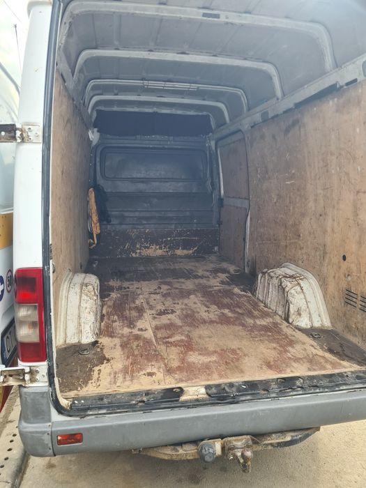 Vând Mercedes Sprinter