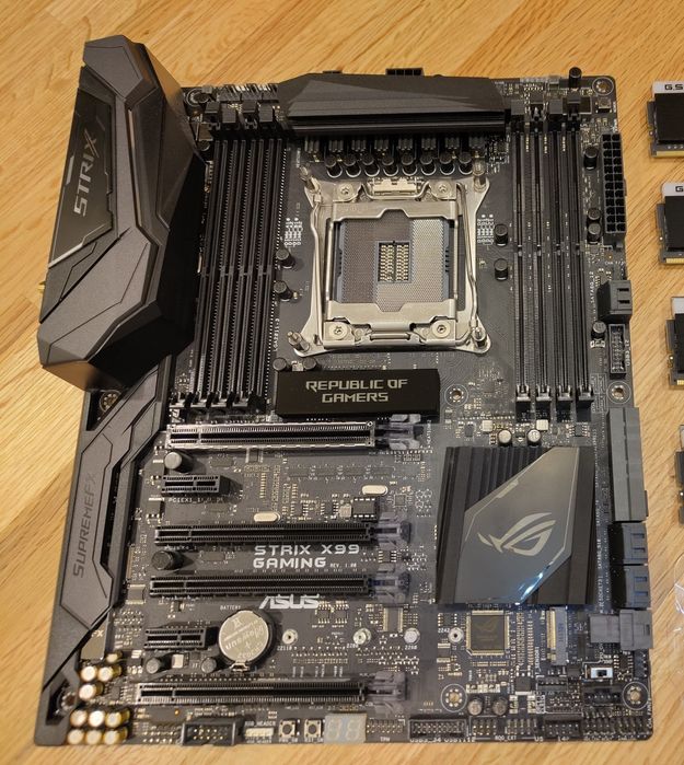 Дъно Asus ROG Strix X99 GAMING Wi-Fi