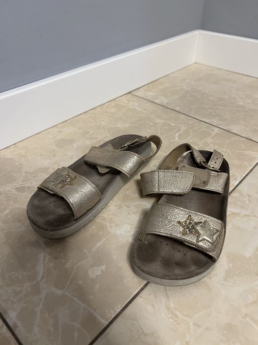 Кожаные кеды и сандалии Geox