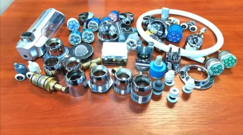 Ремонт душ кабин и джакузи также есть запчасти...