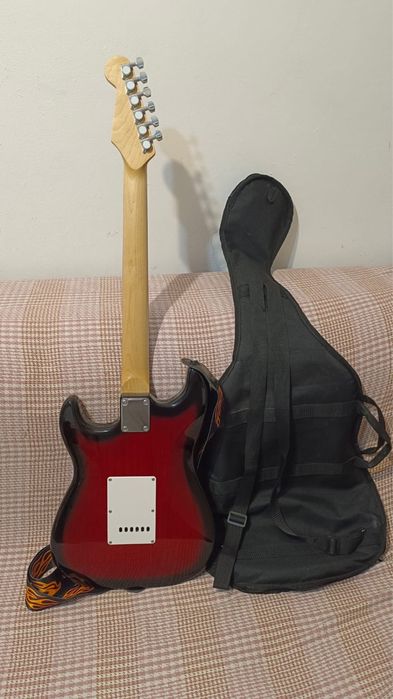 электрогитара в отлично состояний