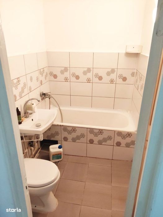 Apartament 3 camere, etaj 1, centrala, Dacia, aproape de Lidl