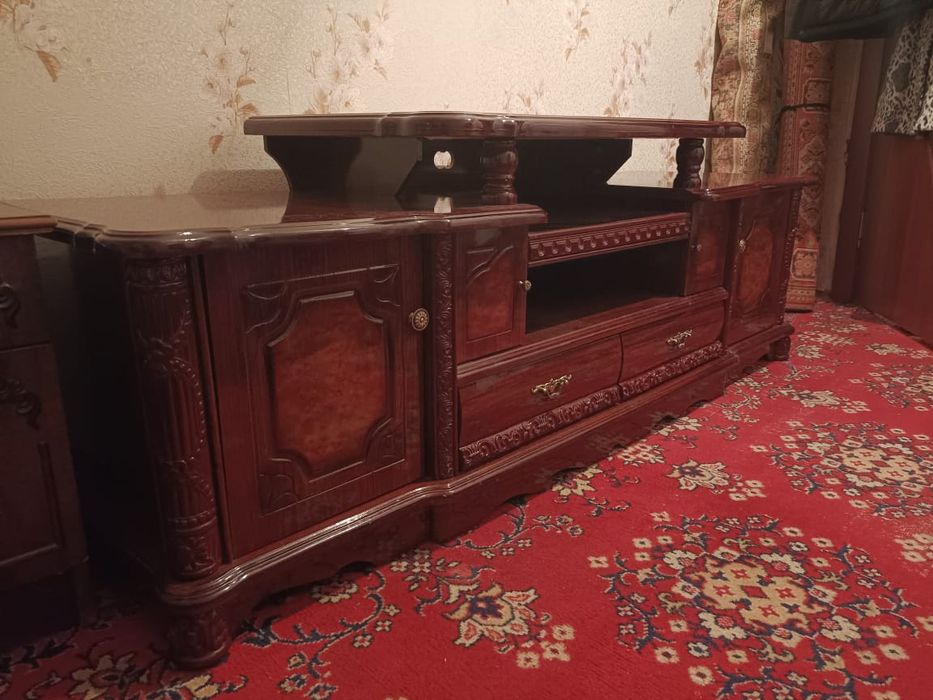 Тумба под телевизор