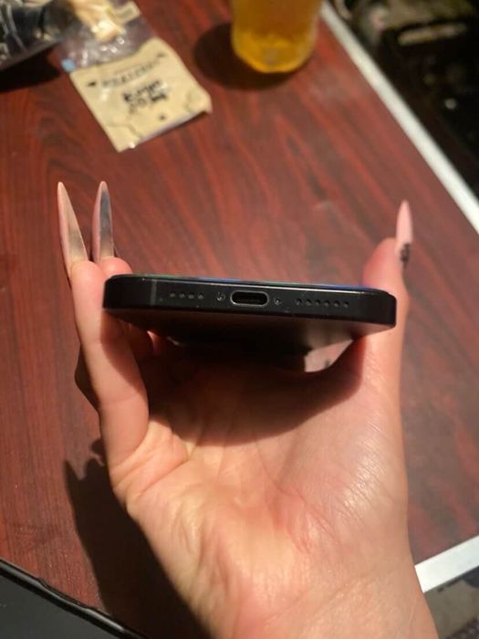 Продам срочно !! Айфон  16 pro max /256