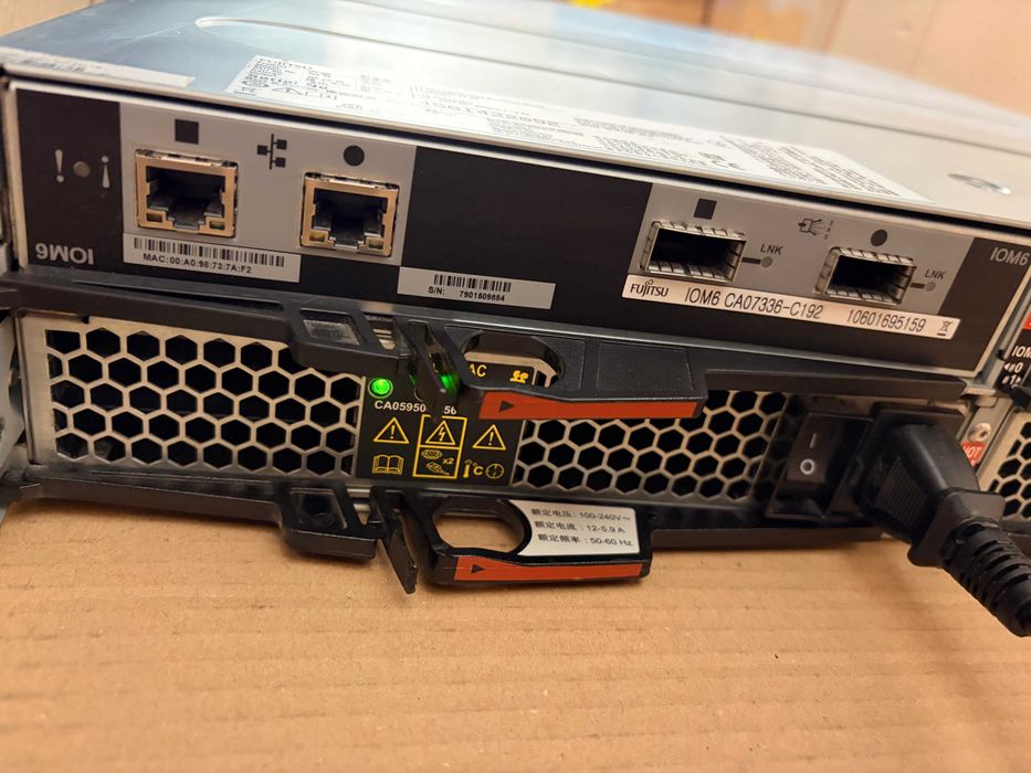 Fujitsu Eternus DX80/90 S2 DE 12x 3.5" SAS Storage сторидж