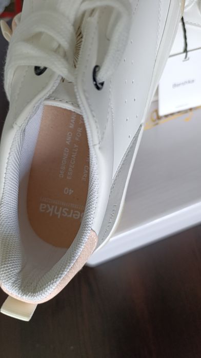 Сникърси Bershka 40 номер