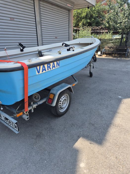 Лодка Варан +колесар
