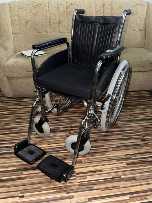 Scaun rulant pliabil dizabilitati handicap batrani