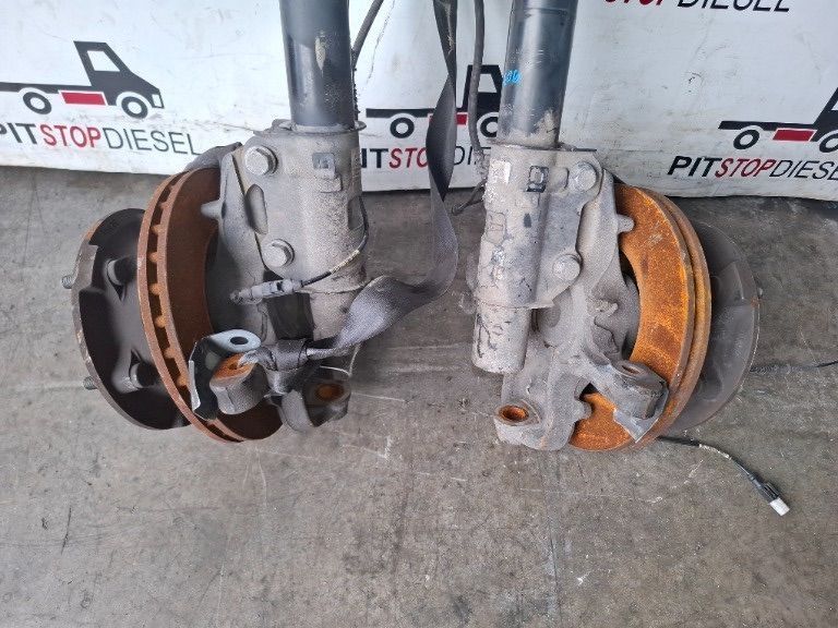 fuzeta stanga dreapta fata sprinter 907 vw crafter 2018 2019 2020 2021 2022 2023 2024 pe dublu
