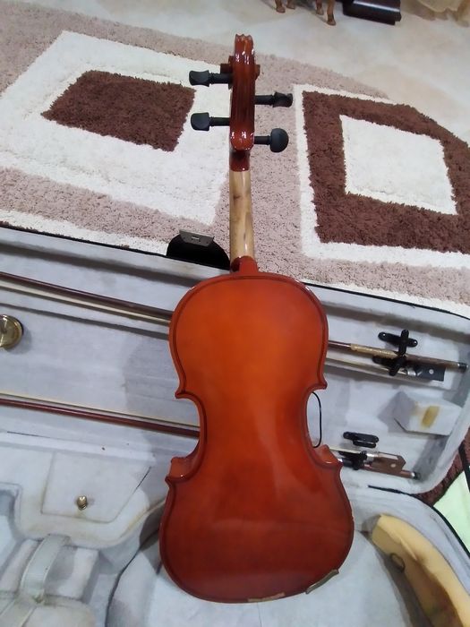 Vioara de maestru, sunet clar,pentru profesionisti