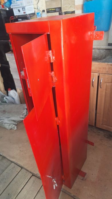 сейф две секции 1270×350