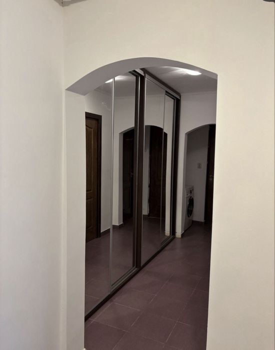 Vand/Inchiriez apartament 4 camere