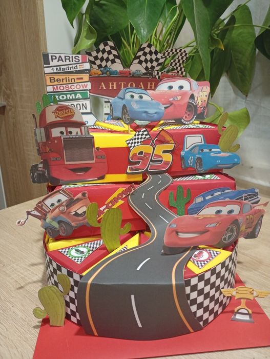 Картонени торти.