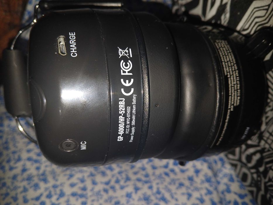 Заглушаващи слушалки F1