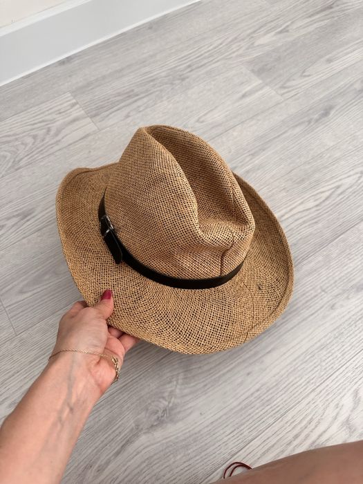 Продам ковбойскую шляпу