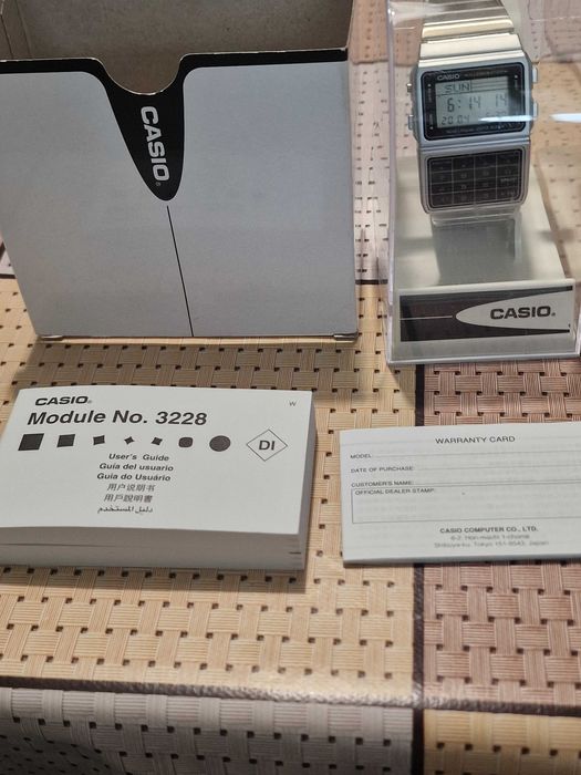 Чисто нов,неизползван електронен часовник Casio
