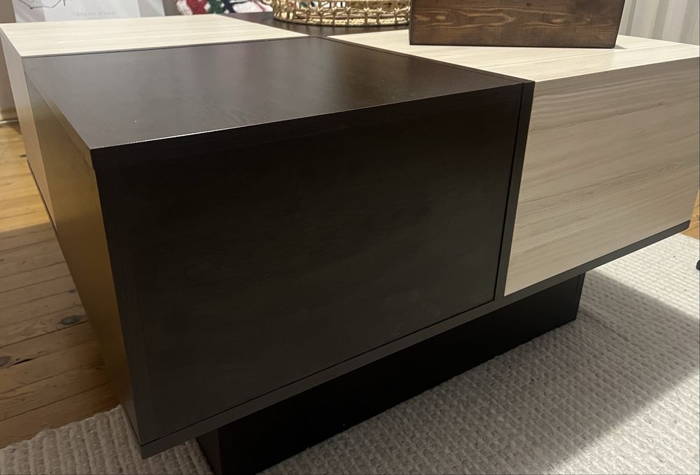 Холна маса в два цвята