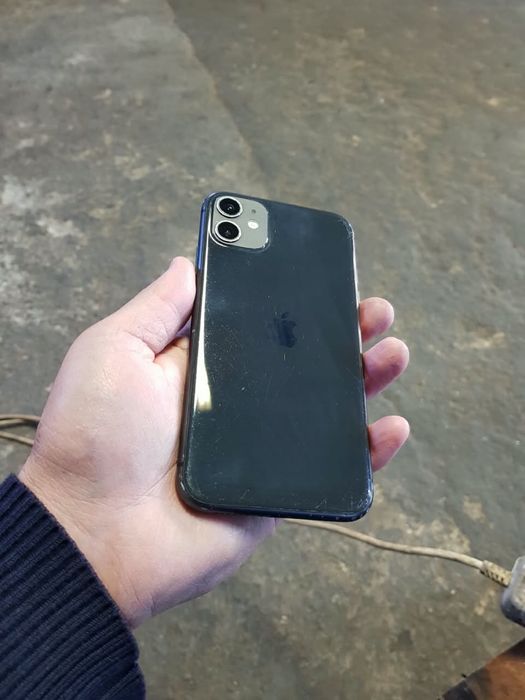 Продам айфон 11 в хорошем состояние
