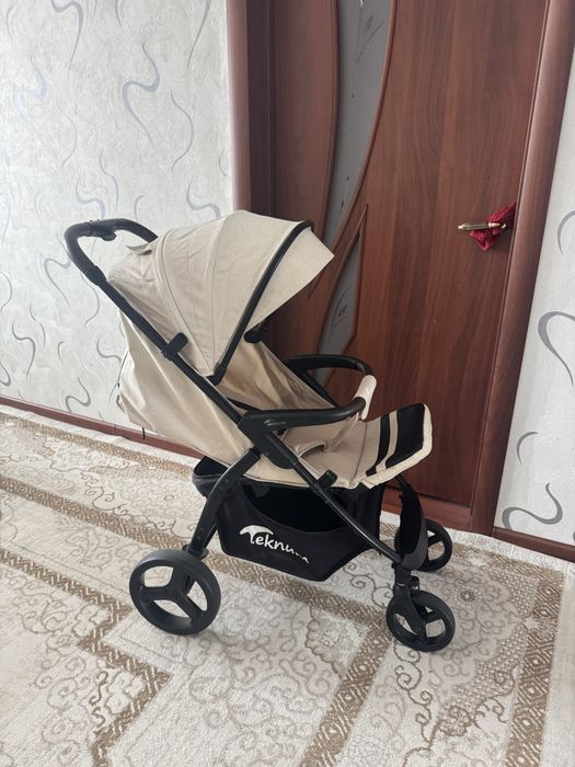 Коляска отличного качества текнум