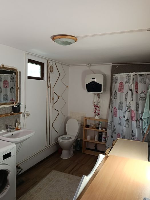 Casă la deal 90 min de Bucuresti