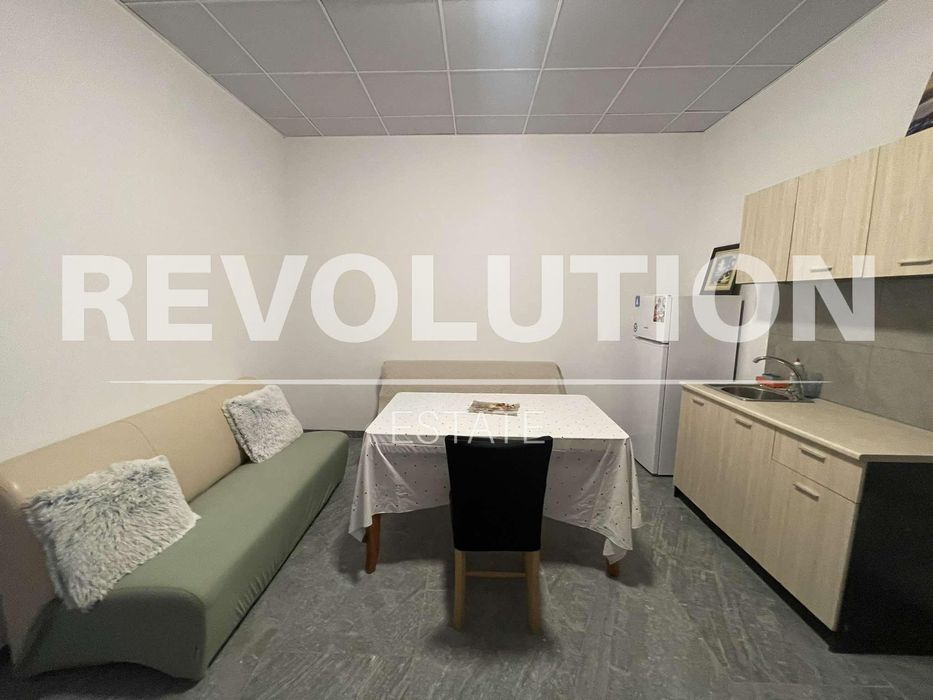 Дава се под наем Тристаен апартамент в Варна, Център - 75 кв.м за 500 € - Снимка #4