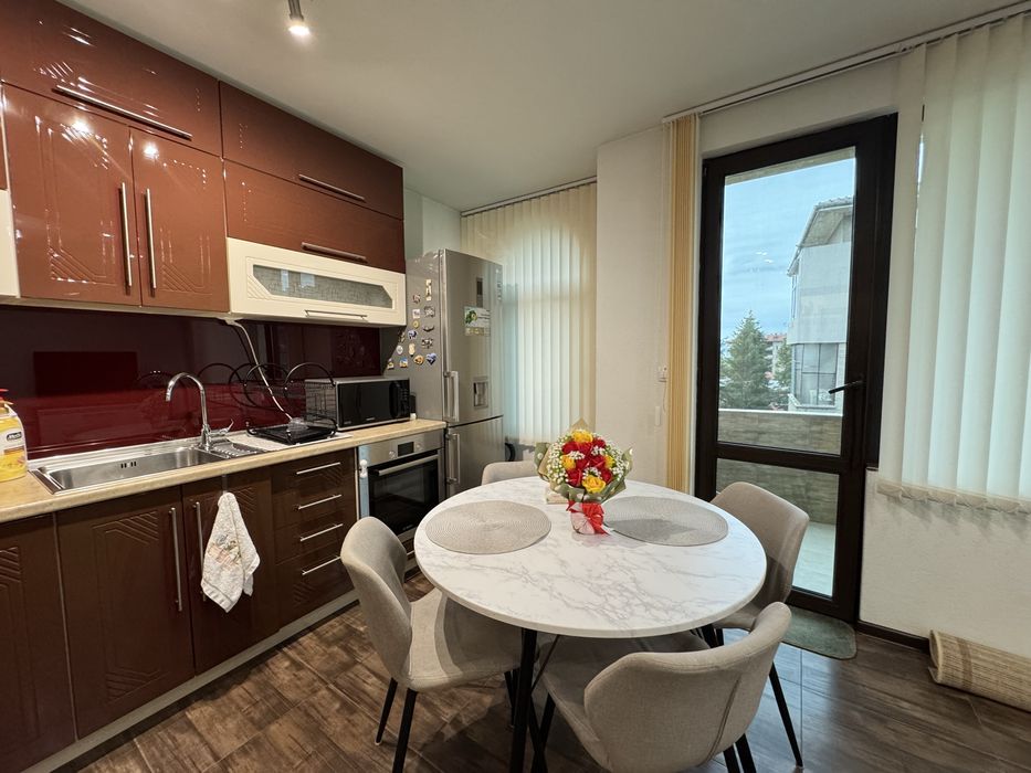 Продава се Двустаен апартамент в Казанлък - 64 кв.м за 2344 €/кв.м - Снимка #2