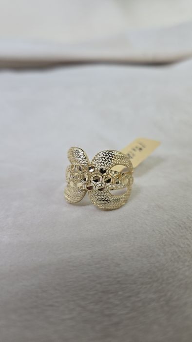 Кольцо из жёлтого золото