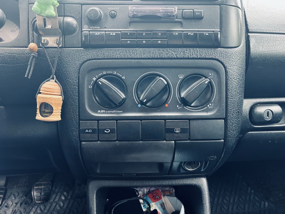 Golf 3  1,9 D  75 cp + Clima