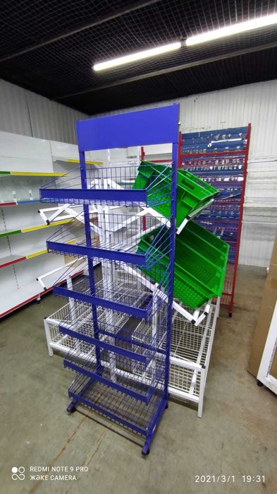 Витрины полки прилавки