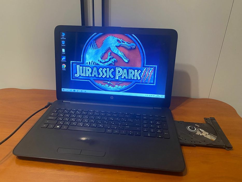 НР intel core i3/OZU 8GB/2 видеокарты/SSD 128GB