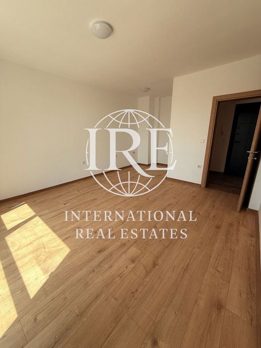 Продава се Двустаен апартамент в Варна, Младост 1 - 59 кв.м за 2289 €/кв.м - Снимка #4