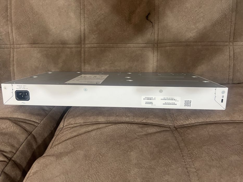 PoE Коммутатор Cisco C1000-24T-4G-L