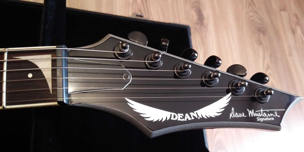 Электрогитара Dean Mustaine Signature Zero Livewire pickups