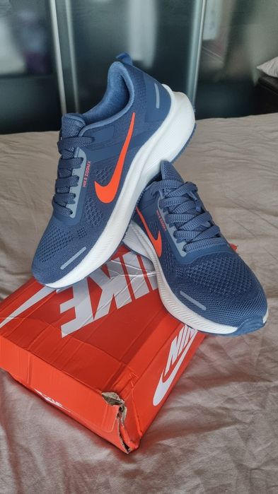Кроссовки Nike. Новые.