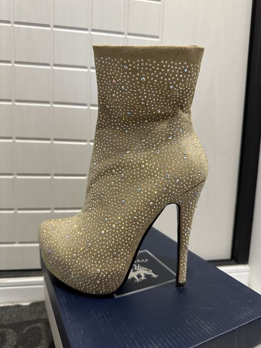 Женская обувь