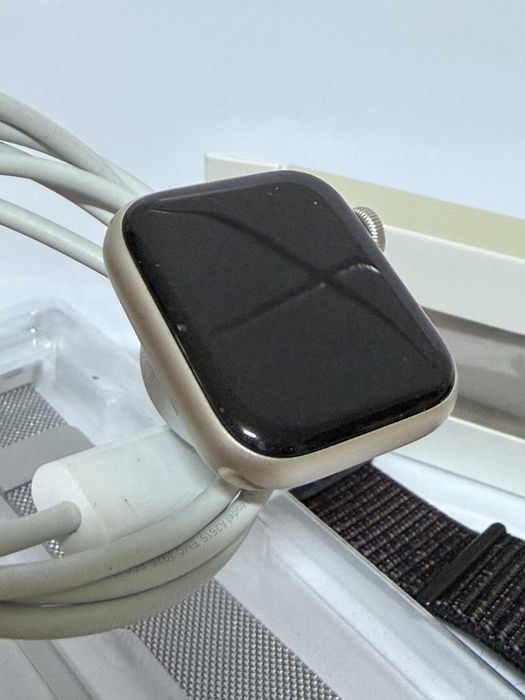 Apple Watch SE 2 2024 40mm Starlight