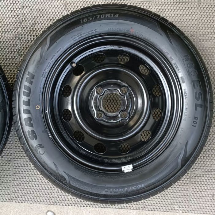 175,70,14 летный резина с дисками