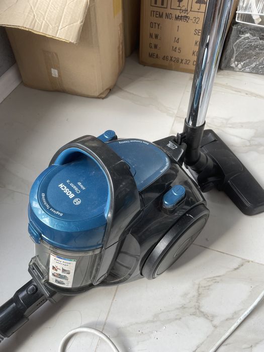 Продам пылесос на запчасти