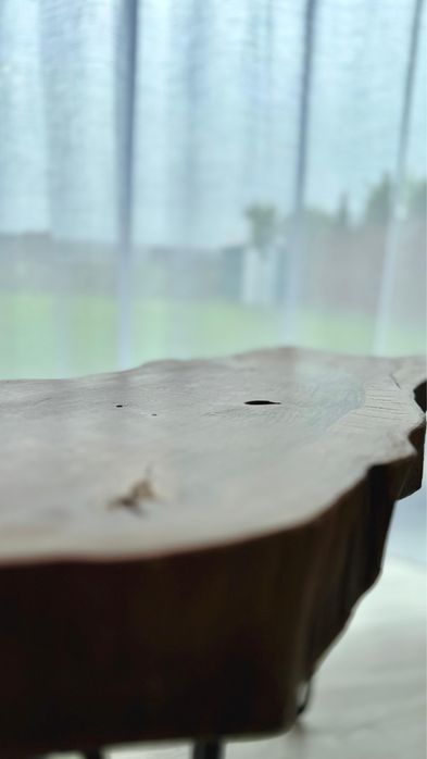 Masa Mira - lemn masiv nuc Timber Tales