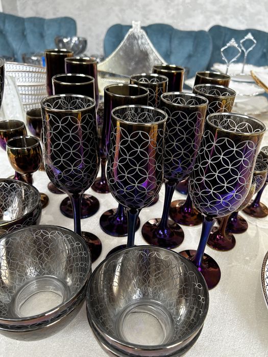 Продам сервиз набор