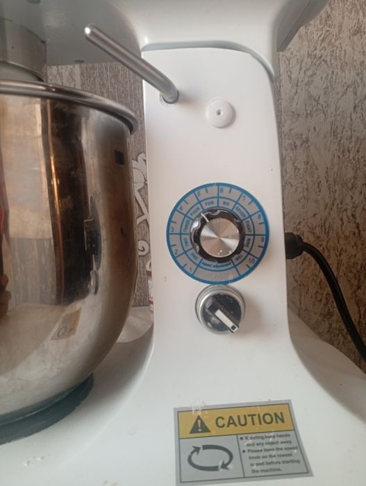 Тесто мешалка и миксер 7л