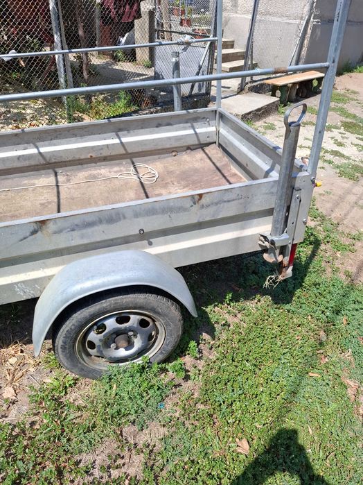 Продавам Ремарке 750кг.