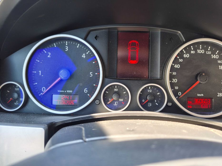 Vând Vw Touareg V6 3.0TDI