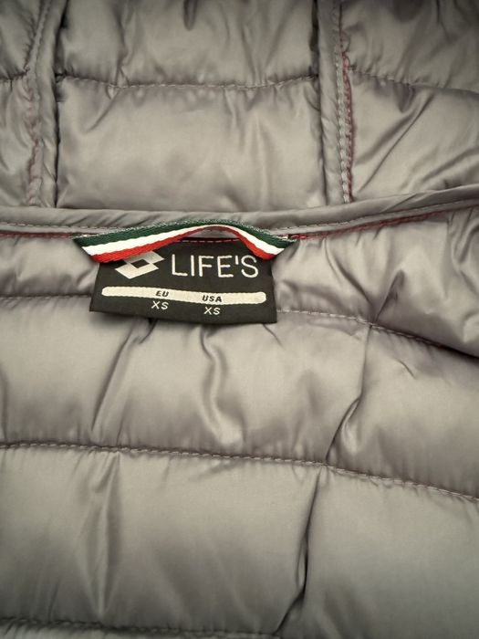 Ново яке,цена 40 евро.Размер XS.