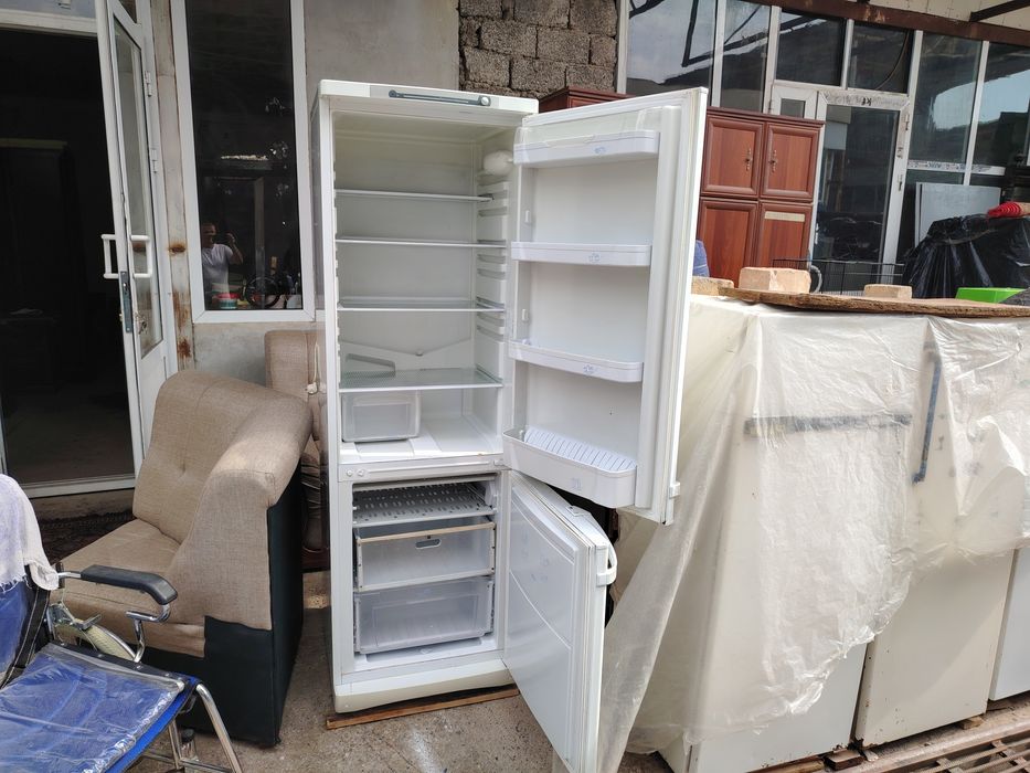 Срочно продам холадилник 2-х камерни состояние хорошее индезит