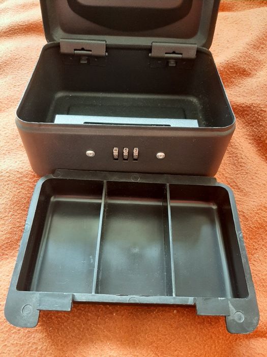 Сейф,шкатулка с кодом из металла