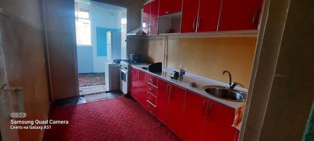 Сдается 2x комнатная квартира 
C обстановкой
В горде Алмалыке