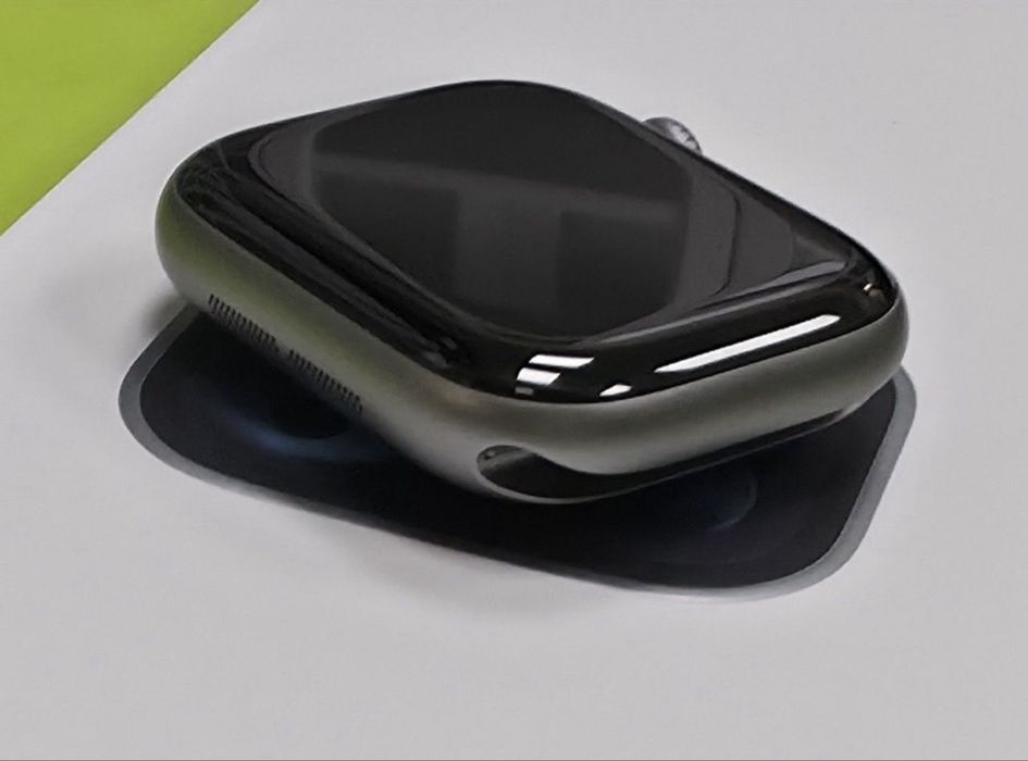 КАТО НОВ 42mm Apple watch 11 GPS Гаранция Yettel 3г. 2029 Space Gray / Black